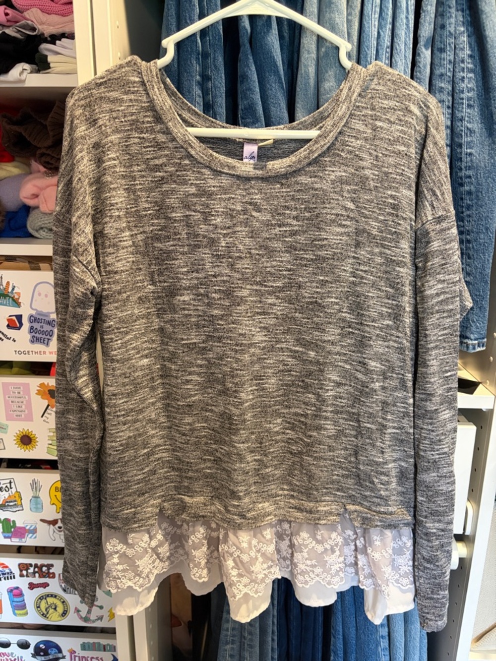 Francesca's Collections Gray Heather Long Sleeve Top with Lace Hem